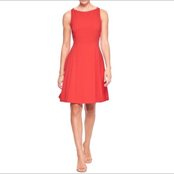 Banana Republic Dresses & Skirts - Banana Republic Seamed Sleeveless Red Dress